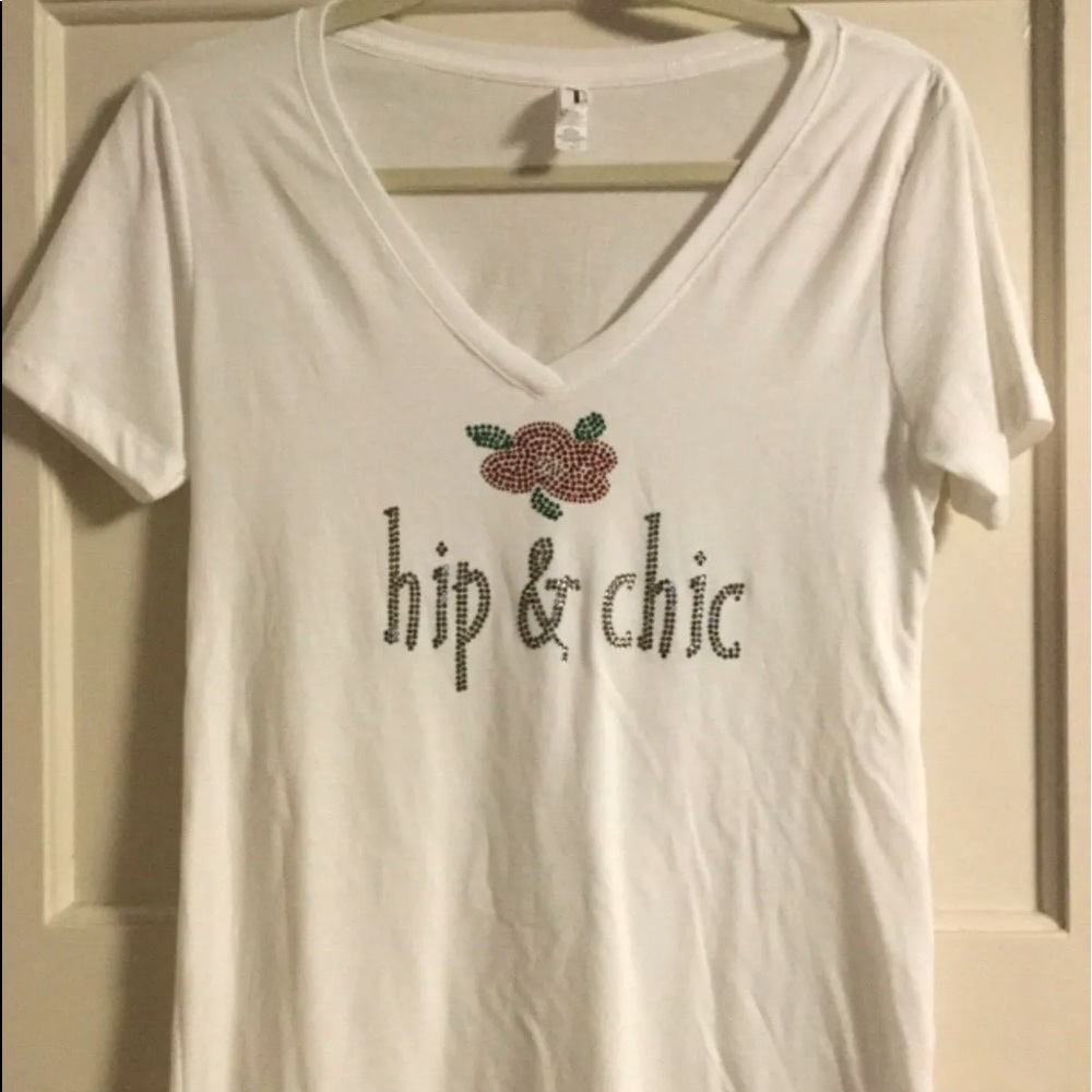 White t-shirt with hip & chic flower rhinestone L